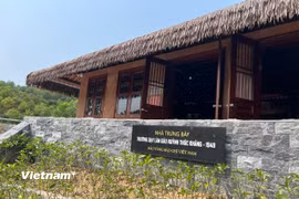 Nhà trưng bày tại Di tích lịch sử quốc gia Địa điểm Trường dạy làm báo Huỳnh Thúc Kháng. (Ảnh: Trần Hương Sơn/Vietnam+)