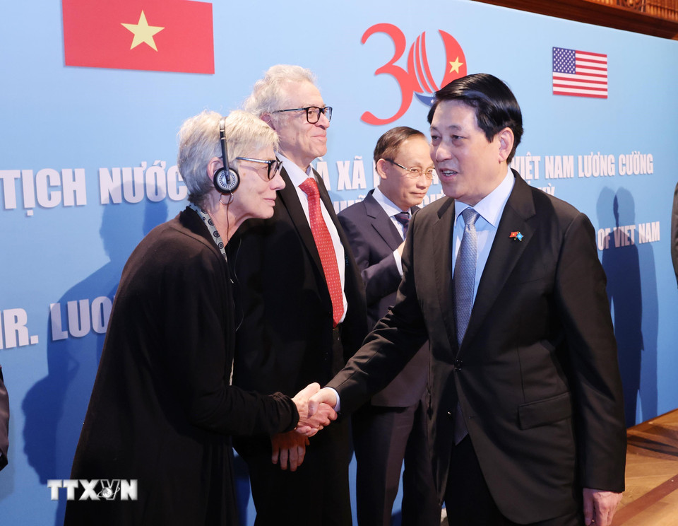 Chủ tịch nước Lương Cường gặp gỡ những người bạn, nhân dân tiến bộ Hoa Kỳ. (Ảnh: Lâm Khánh/TTXVN)