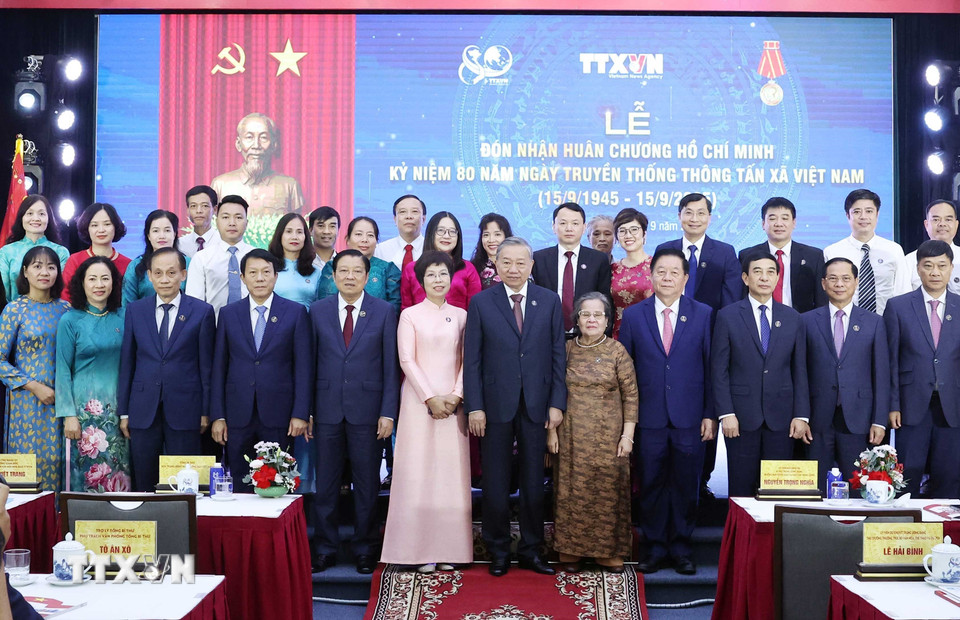 Tổng Bí thư Tô Lâm và các đại biểu. (Ảnh: Thống Nhất/TTXVN)