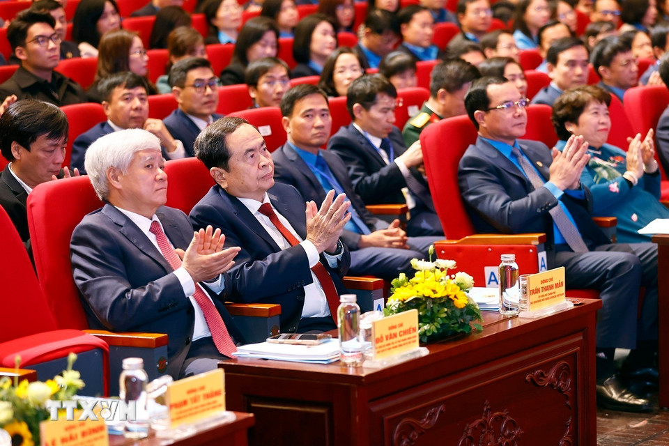 Chủ tịch Quốc hội Trần Thanh Mẫn và đại biểu dự Chương trình. (Ảnh: Doãn Tấn/TTXVN)