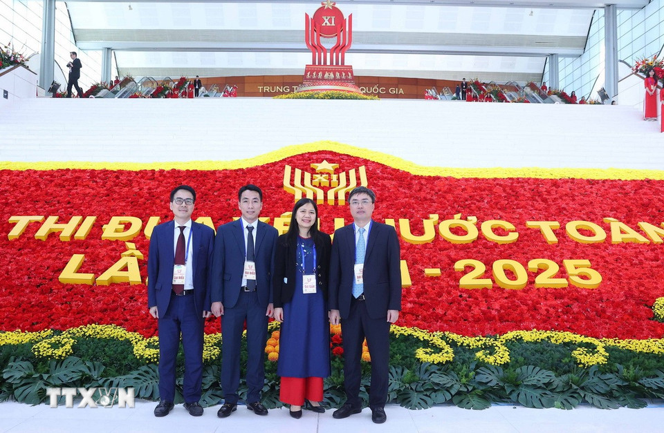 Đại biểu chụp ảnh lưu niệm tại đại hội. (Ảnh: Văn Điệp/TTXVN)