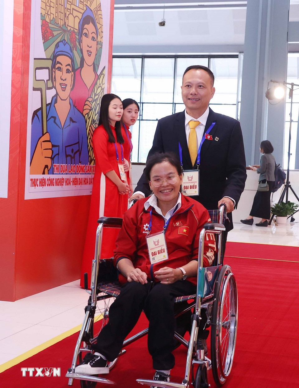 Các đại biểu đến dự đại hội. (Ảnh: Văn Điệp/TTXVN)