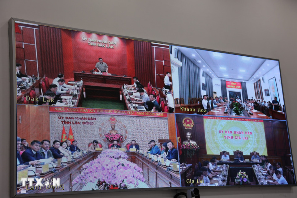 Các điểm cầu tại cuộc họp do Thủ tướng chủ trì. (Ảnh: Đặng Tuấn/TTXVN)