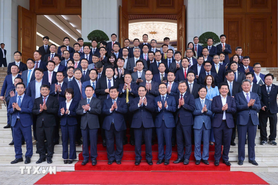 Thủ tướng Phạm Minh Chính với các doanh nghiệp Hàn Quốc. (Ảnh: Dương Giang/TTXVN)