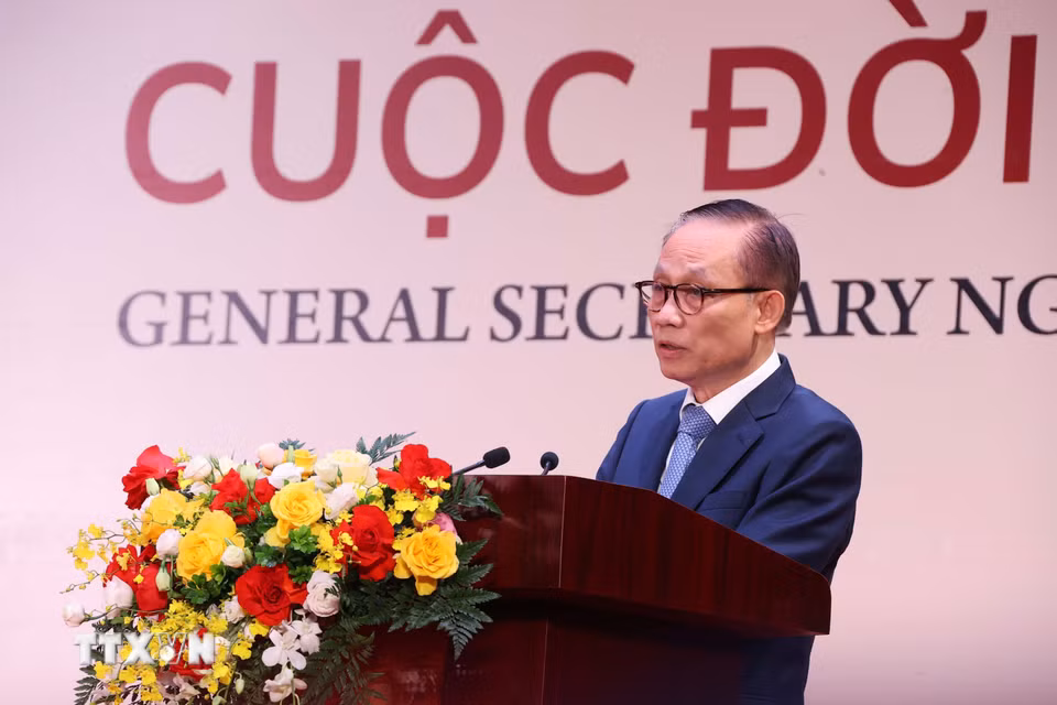 Đồng chí Lê Hoài Trung, Bí thư Trung ương Đảng, Chánh Văn phòng Trung ương Đảng phát biểu khai mạc. (Ảnh: Văn Điệp/TTXVN)