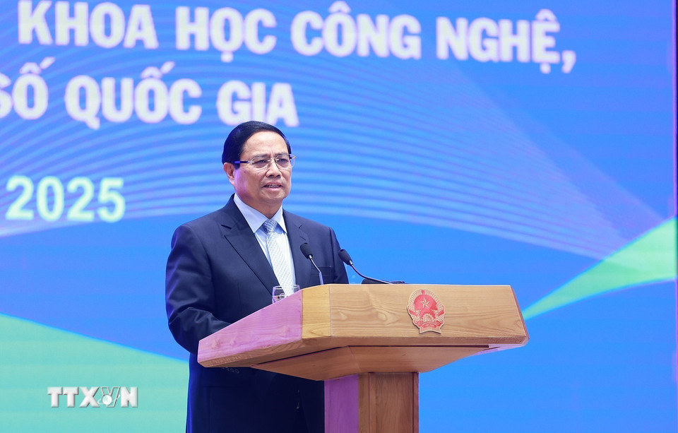 Thủ tướng Phạm Minh Chính phát biểu tại cuộc đối thoại với thanh niên Việt Nam năm 2025. (Ảnh: Dương Giang/TTXVN)