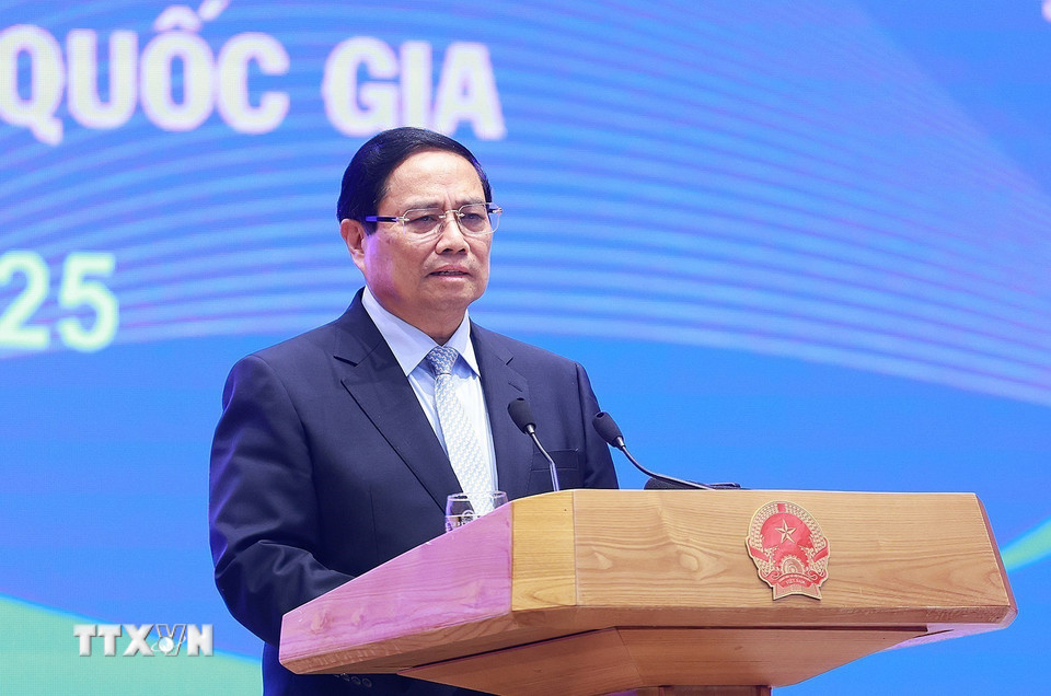 Thủ tướng Phạm Minh Chính phát biểu tại cuộc đối thoại với thanh niên Việt Nam năm 2025. (Ảnh: Dương Giang/TTXVN)