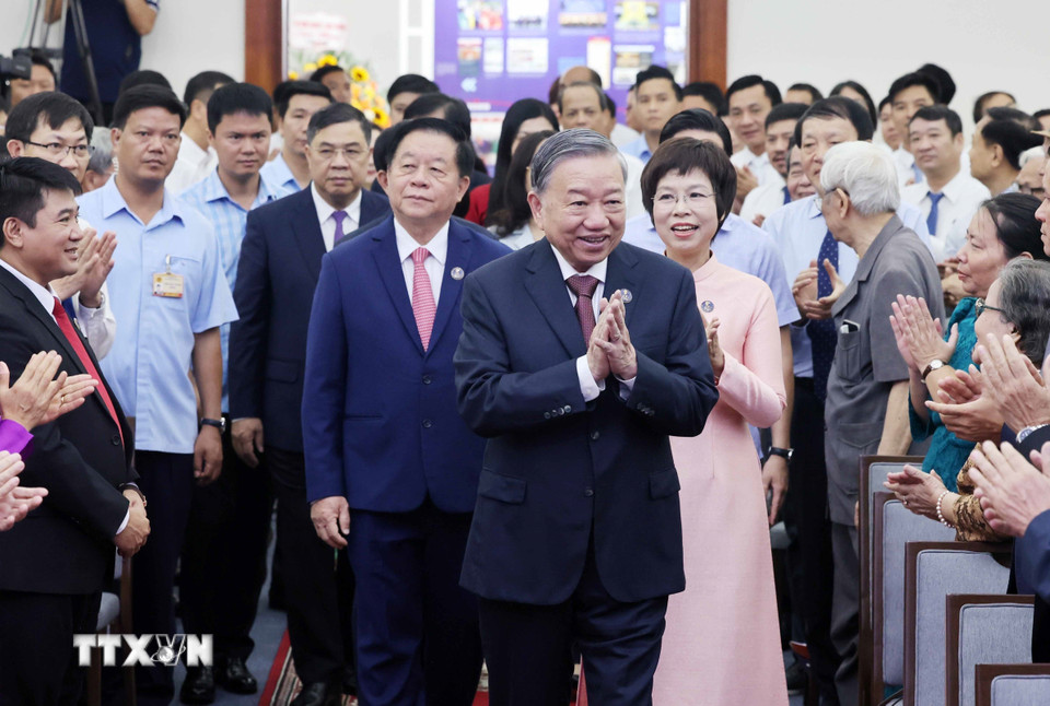 Tổng Bí thư Tô Lâm dự Lễ đón nhận Huân chương Hồ Chí Minh và kỷ niệm 80 năm Ngày truyền thống Thông tấn xã Việt Nam(15/9/1945-15/9/2025). (Ảnh: Thống Nhất/TTXVN)
