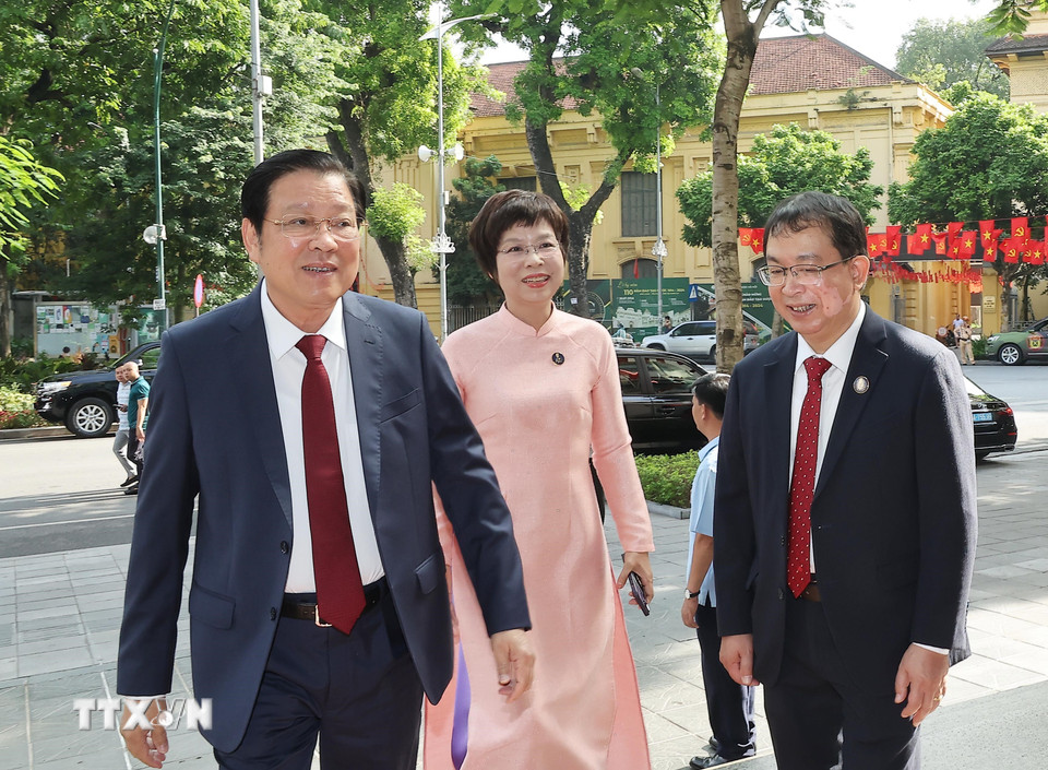 Đồng chí Phan Đình Trạc, Ủy viên Bộ Chính trị, Bí thư Trung ương Đảng, Trưởng Ban Nội chính Trung ương đến dự lễ kỷ niệm. (Ảnh: TTXVN)