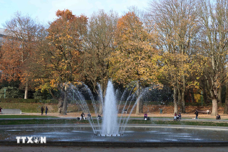 Công viên Cinquantenaire là điểm đến được yêu thích của người dân Bỉ và du khách quốc tế. (Ảnh : Hương Giang/TTXVN)