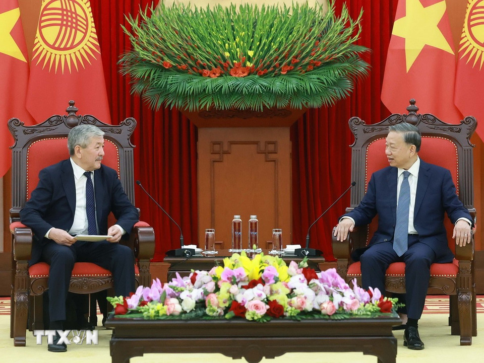 Tổng Bí thư Tô Lâm tiếp Thủ tướng Kyrgyzstan Adylbek Kasymaliev. (Ảnh: Thống Nhất/TTXVN)