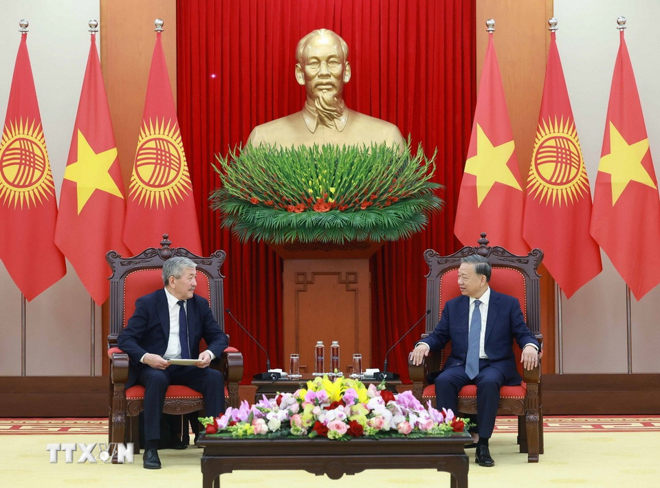 Tổng Bí thư Tô Lâm tiếp Thủ tướng Kyrgyzstan Adylbek Kasymaliev. (Ảnh: Thống Nhất/TTXVN)