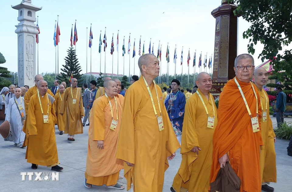 Sư tăng, Đại biểu Phật giáo các nước dự Lễ khai mạc Đại lễ Vesak Liên hợp quốc năm 2025. (Ảnh: Lâm Khánh/TTXVN)