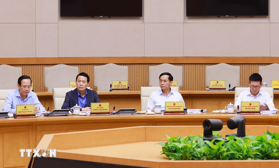 Các Phó Thủ tướng và Bộ trưởng tham dự Phiên họp Chính phủ về tình hình phân cấp, phân quyền. (Ảnh: Dương Giang/TTXVN)