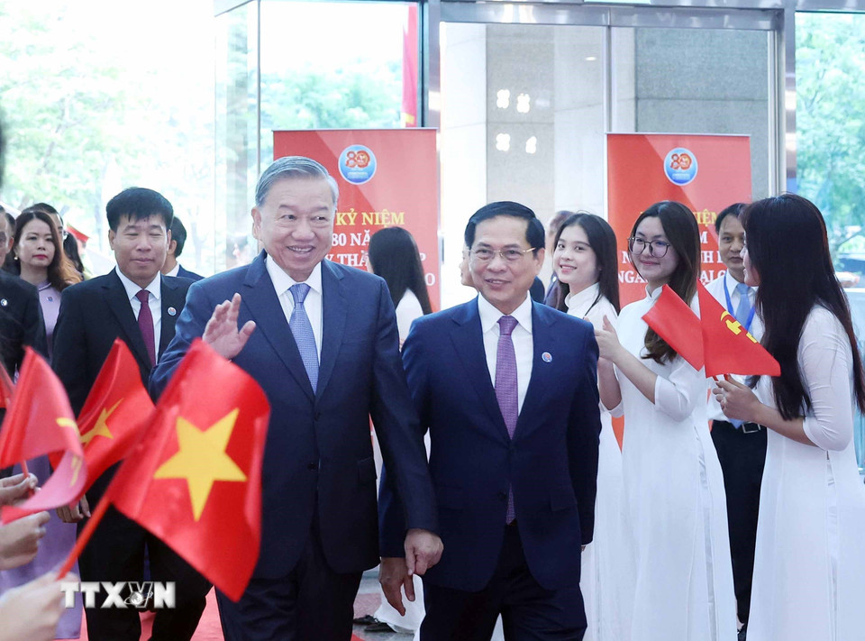 Tổng Bí thư Tô Lâm đến dự Lễ kỷ niệm 80 năm Ngày truyền thống ngành Ngoại giao Việt Nam. (Ảnh: Thống Nhất/TTXVN)