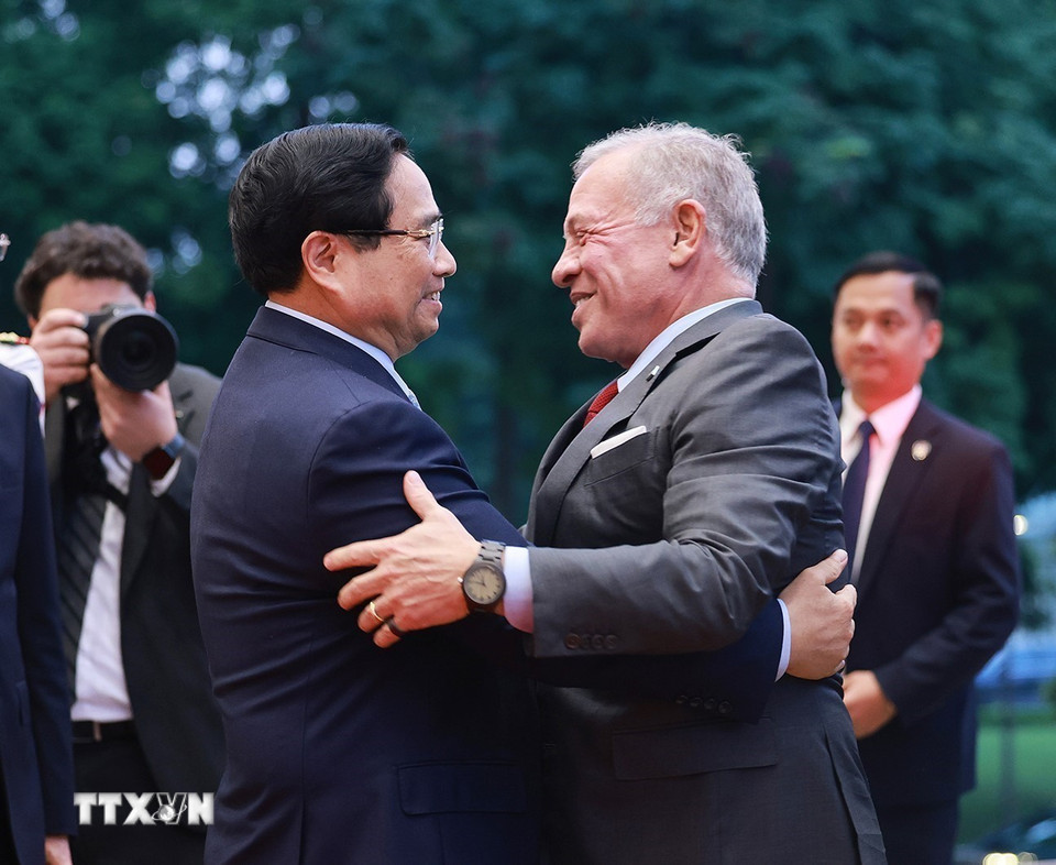 Thủ tướng Phạm Minh Chính hội kiến Quốc vương Jordan Abdullah II Ibn Al Hussein. (Ảnh: Dương Giang/TTXVN)
