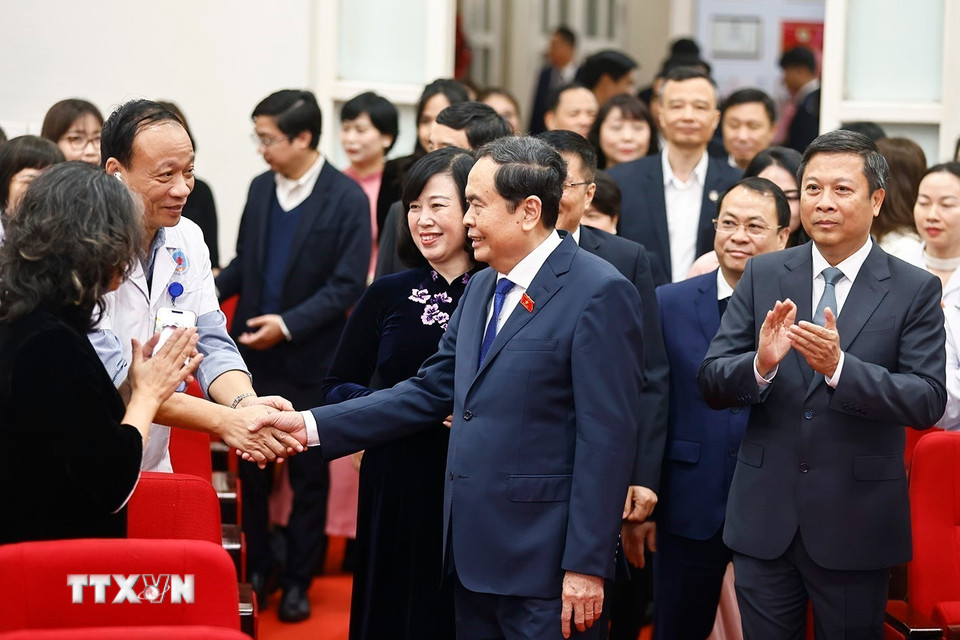 Chủ tịch Quốc hội Trần Thanh Mẫn với đại biểu dự Lễ kỷ niệm. (Ảnh: Doãn Tấn/TTXVN)