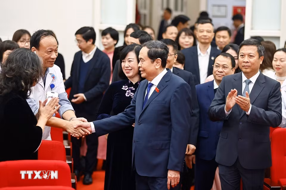 Chủ tịch Quốc hội Trần Thanh Mẫn với đại biểu dự Lễ kỷ niệm. (Ảnh: Doãn Tấn/TTXVN)