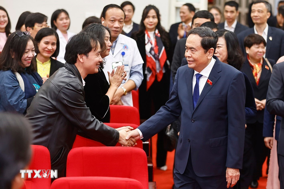 Chủ tịch Quốc hội Trần Thanh Mẫn với đại biểu dự Lễ kỷ niệm. (Ảnh: Doãn Tấn/TTXVN)