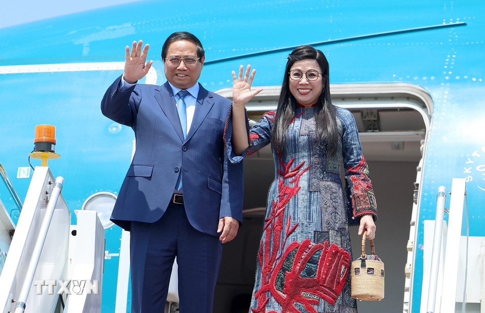 Thủ tướng Phạm Minh Chính và Phu nhân kết thúc chuyến thăm chính thức Malaysia và tham dự Hội nghị Cấp cao ASEAN lần thứ 46. (Ảnh: Dương Giang/TTXVN)