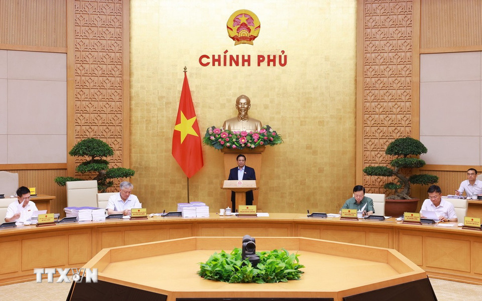 Thủ tướng Phạm Minh Chính chủ trì cuộc họp Chính phủ chuyên đề về việc sắp xếp, tổ chức lại đơn vị hành chính các cấp. (Ảnh: Dương Giang/TTXVN)