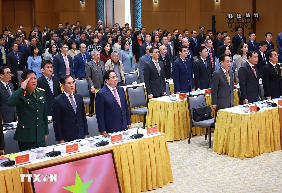 Thủ tướng Phạm Minh Chính và các đại biểu dự Hội nghị triển khai nhiệm vụ năm 2026 của ngành Ngoại giao. (Ảnh: Dương Giang/TTXVN)