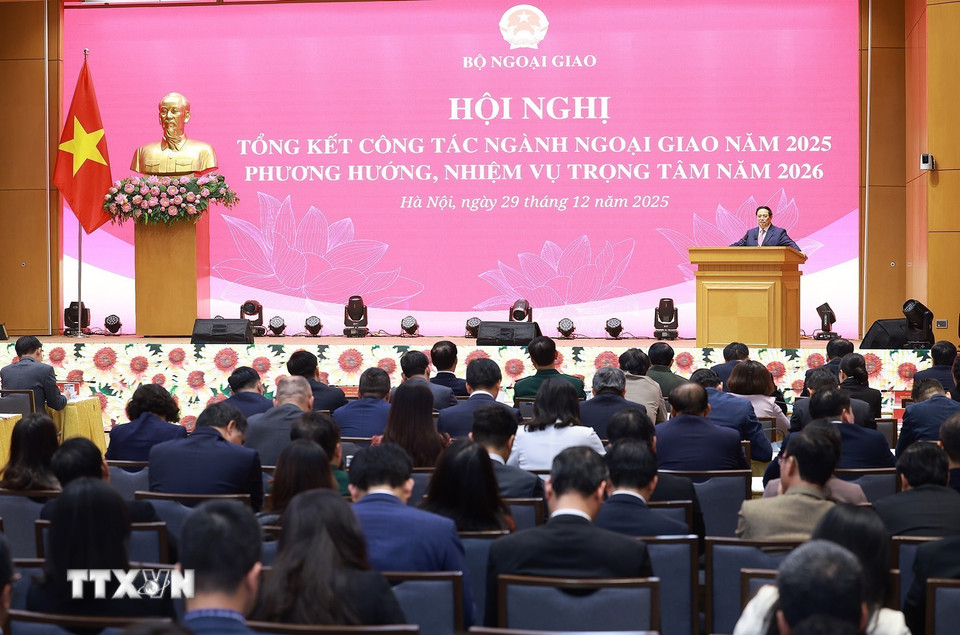 Thủ tướng Phạm Minh Chính chỉ đạo Hội nghị tổng kết công tác ngành Ngoại giao năm 2025 và phương hướng, nhiệm vụ năm 2026. (Ảnh: Dương Giang/TTXVN)