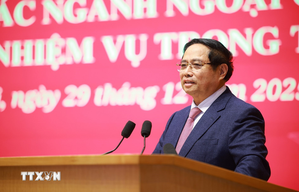 Thủ tướng Phạm Minh Chính chỉ đạo Hội nghị tổng kết công tác ngành Ngoại giao năm 2025 và phương hướng, nhiệm vụ năm 2026. (Ảnh: Dương Giang/TTXVN)