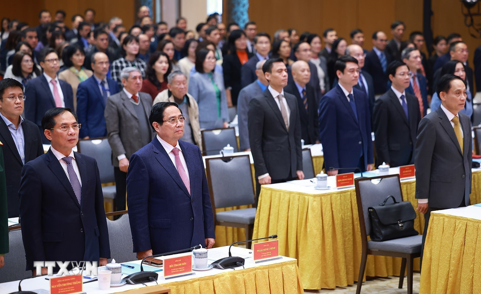 Thủ tướng Phạm Minh Chính và các đại biểu dự Hội nghị triển khai nhiệm vụ năm 2026 của ngành Ngoại giao. (Ảnh: Dương Giang/TTXVN)