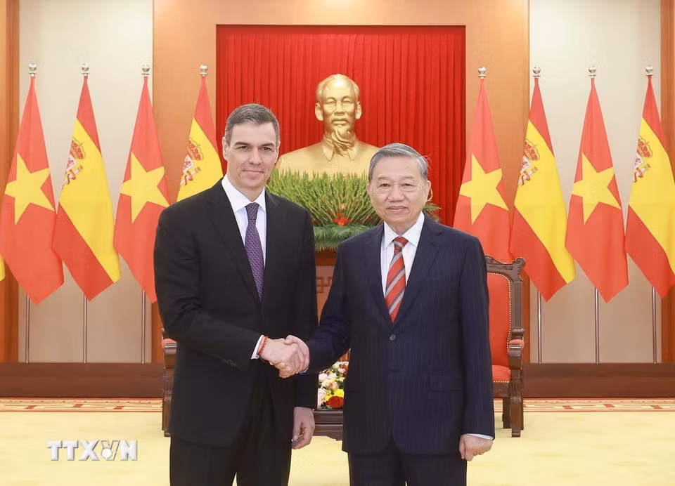 Tổng Bí thư Tô Lâm tiếp Thủ tướng Tây Ban Nha Pedro Sánchez. (Ảnh: Thống Nhất/TTXVN)