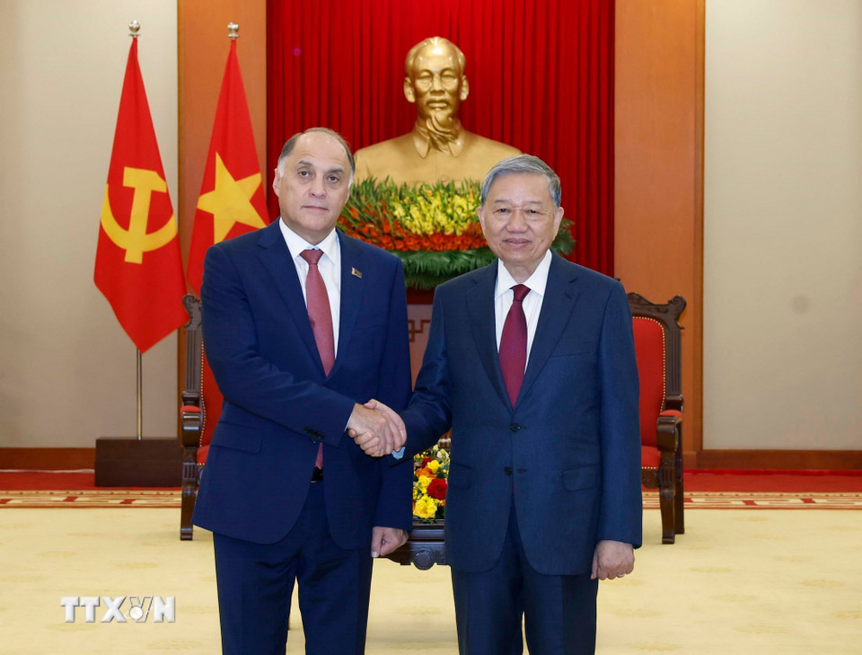 Tổng Bí thư Tô Lâm tiếp Thư ký Hội đồng An ninh quốc gia Belarus Volfovich Aleksandr Grigorievich. (Ảnh: Thống Nhất/TTXVN)