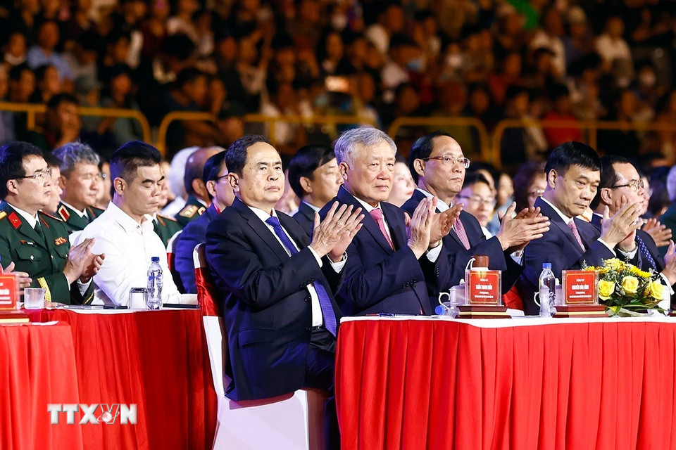 Chủ tịch Quốc hội Trần Thanh Mẫn và đại biểu dự Lễ kỷ niệm.(Ảnh: Doãn Tấn/TTXVN)