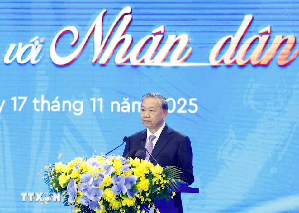 Tổng Bí thư Tô Lâm phát biểu tại Lễ kỷ niệm 80 năm Ngày truyền thống Thanh tra Việt Nam (23/11/1945 - 23/11/2025). (Ảnh: Thống Nhất/TTXVN)