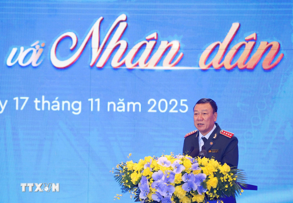 Đồng chí Đoàn Hồng Phong, Ủy viên Trung ương Đảng, Tổng Thanh tra Chính phủ trình bày Diễn văn kỷ niệm 80 năm Ngày truyền thống Thanh tra Việt Nam. (Ảnh: Văn Điệp/TTXVN)