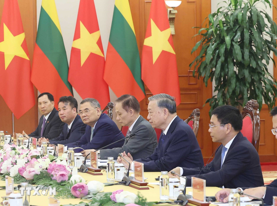 Tổng Bí thư Tô Lâm phát biểu tại buổi hội kiến Tổng thống Cộng hòa Litva Gitanas Nauseda. (Ảnh: Thống Nhất/TTXVN)