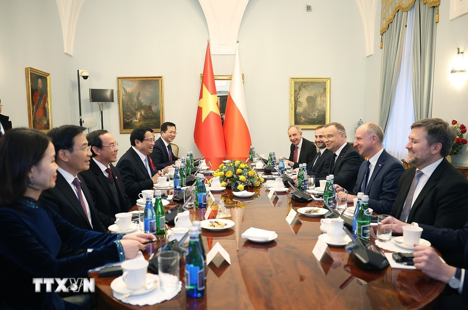 Thủ tướng Phạm Minh Chính hội kiến Tổng thống Ba Lan Andrzej Duda. (Ảnh: Dương Giang/TTXVN)