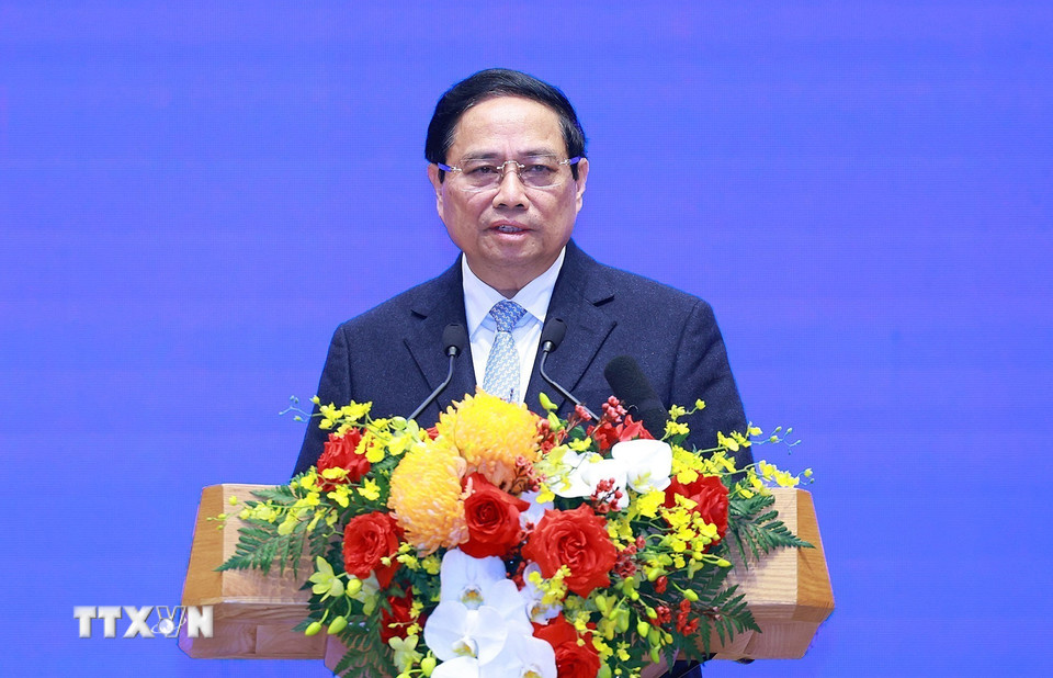 Thủ tướng Phạm Minh Chính phát biểu tại Lễ trao tặng danh hiệu "Giáo sư danh dự Đại học Thanh Hoa" dành cho Thủ tướng. (Ảnh: Dương Giang/TTXVN)