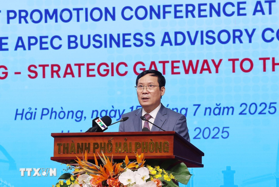 Chủ tịch Liên đoàn Thương mại và Công nghiệp Việt Nam (VCCI) Phạm Tấn Công phát biểu chào mừng. (Ảnh: Lâm Khánh/TTXVN)