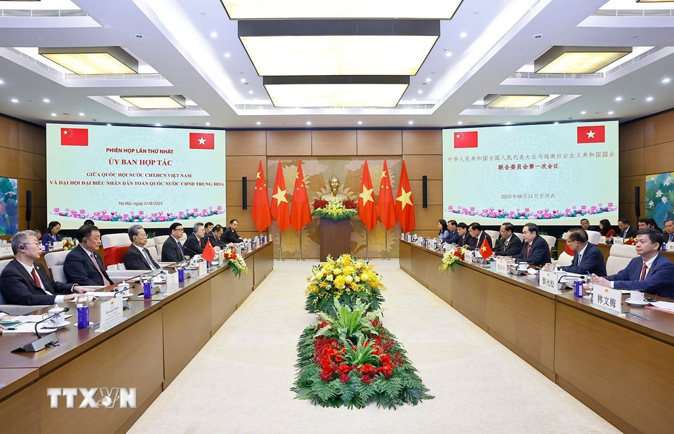 Phiên họp lần thứ nhất Ủy ban hợp tác giữa Quốc hội Việt Nam và Nhân đại toàn quốc Trung Quốc. (Ảnh: Doãn Tấn/TTXVN)