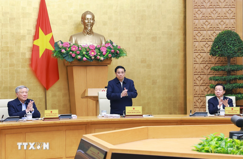 Thủ tướng Phạm Minh Chính chủ trì phiên họp Chính phủ chuyên đề về xây dựng pháp luật tháng 1/2025. (Ảnh: Dương Giang/TTXVN)