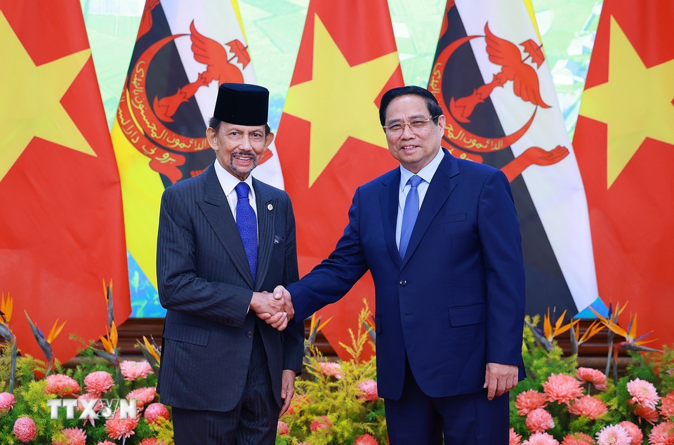Thủ tướng Phạm Minh Chính hội kiến Quốc vương Brunei Darussalam Haji Hassanal Bolkiah. (Ảnh: Dương Giang/TTXVN)