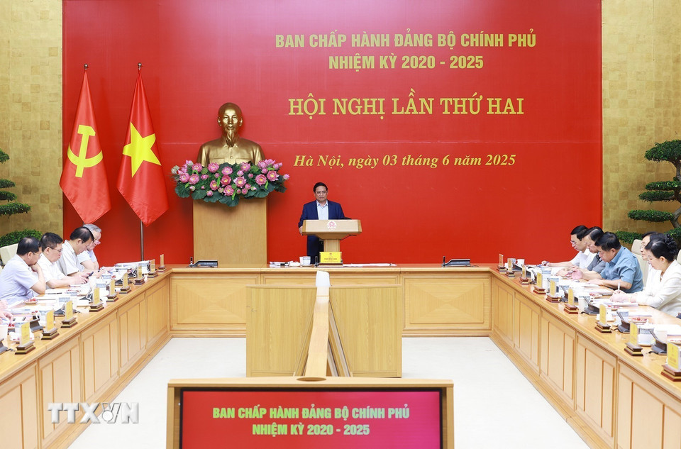Thủ tướng Phạm Minh Chính chủ trì Hội nghị lần thứ hai Ban Chấp hành Đảng bộ Chính phủ. (Ảnh: Dương Giang/TTXVN)