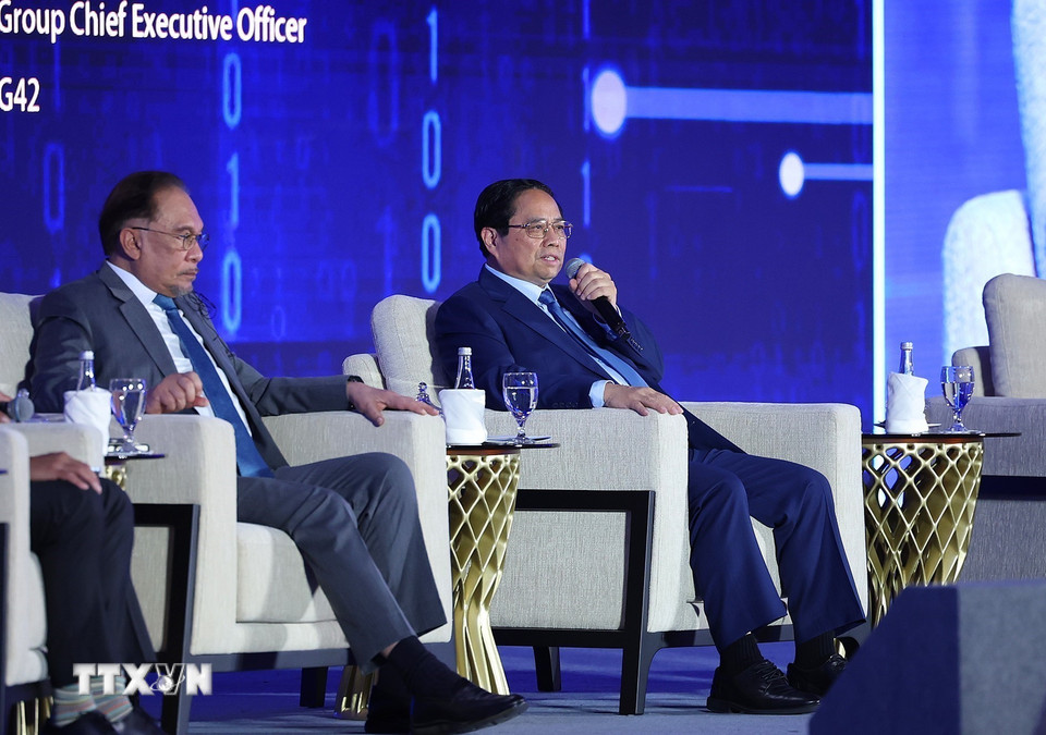 Thủ tướng Phạm Minh Chính phát biểu tại phiên thảo luận “Lưới thông minh kết nối thông qua hợp tác tự chủ AI”. (Ảnh: Dương Giang/TTXVN)