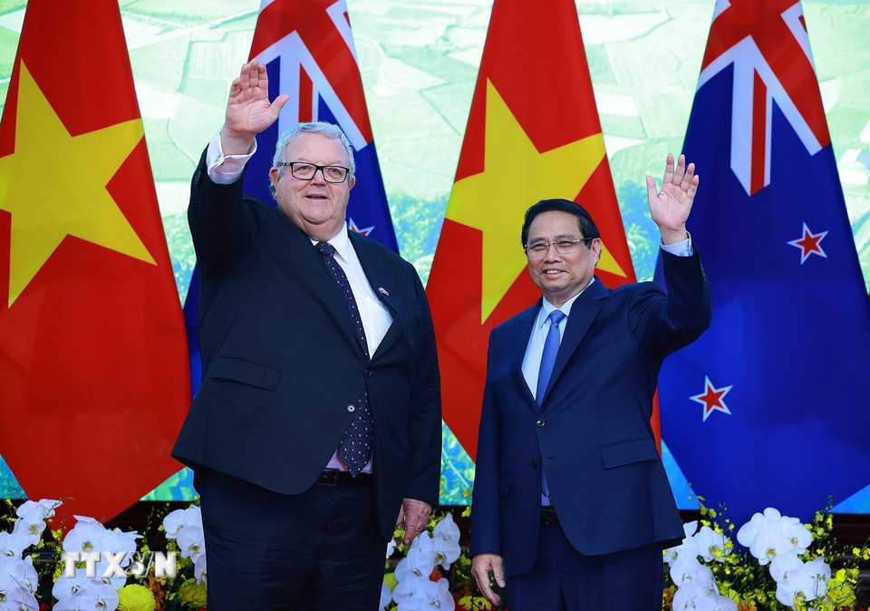 Thủ tướng Phạm Minh Chính hội kiến Chủ tịch Quốc hội New Zealand Gerry Brownlee. (Ảnh: Dương Giang/TTXVN)