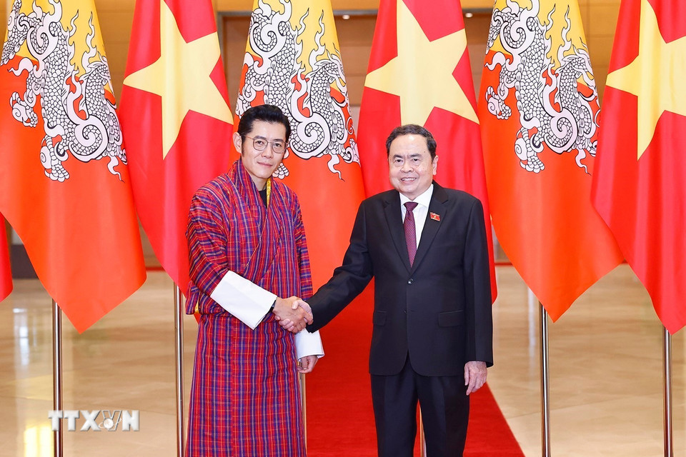 Chủ tịch Quốc hội Trần Thanh Mẫn hội kiến Quốc vương Bhutan Jigme Khesar Namgyel Wangchuck thăm cấp Nhà nước tới Việt Nam. (Ảnh: Doãn Tấn/TTXVN)