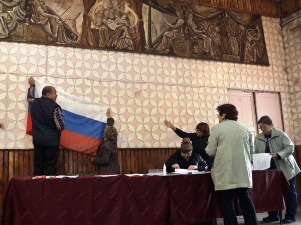 Cử tri Nga bắt đầu tiến hành bỏ phiếu bầu cử Duma Quốc gia ảnh 1