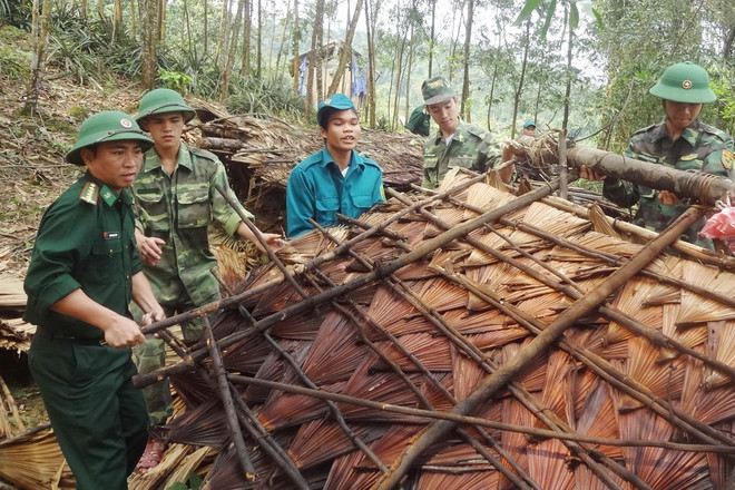 Quảng Bình khẩn trương khắc phục hậu quả lốc xoáy kèm mưa đá ảnh 1