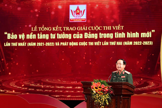 Trao giải Cuộc thi viết về bảo vệ nền tảng tư tưởng của Đảng ảnh 2