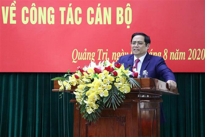 Công bố quyết định của Bộ Chính trị về công tác cán bộ tỉnh Quảng Trị ảnh 1