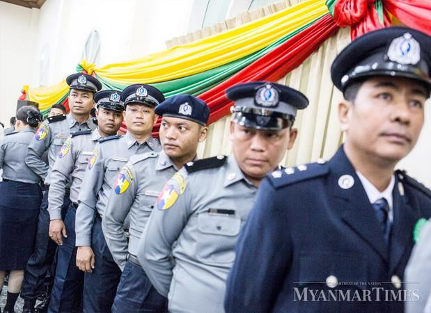 Myanmar bắt giữ cảnh sát đánh tráo ma túy trị giá gần 1 triệu USD ảnh 1